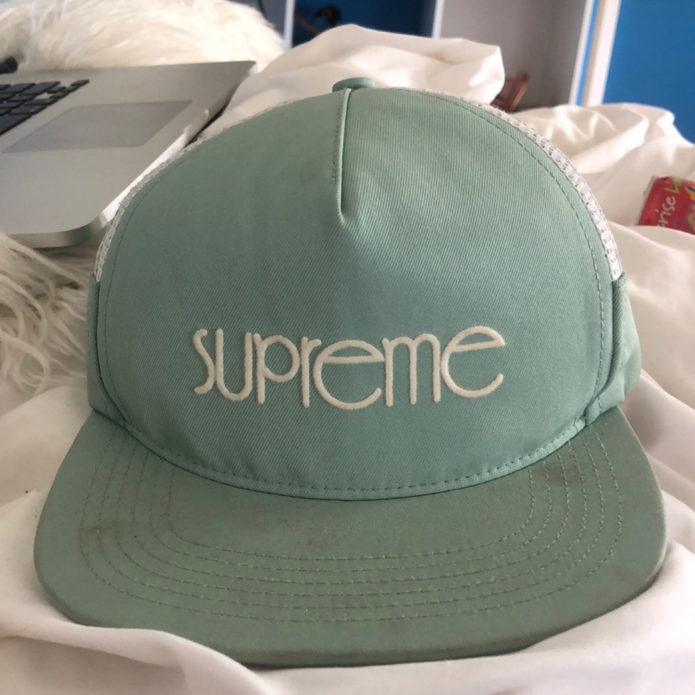 MINT SUPREME HAT